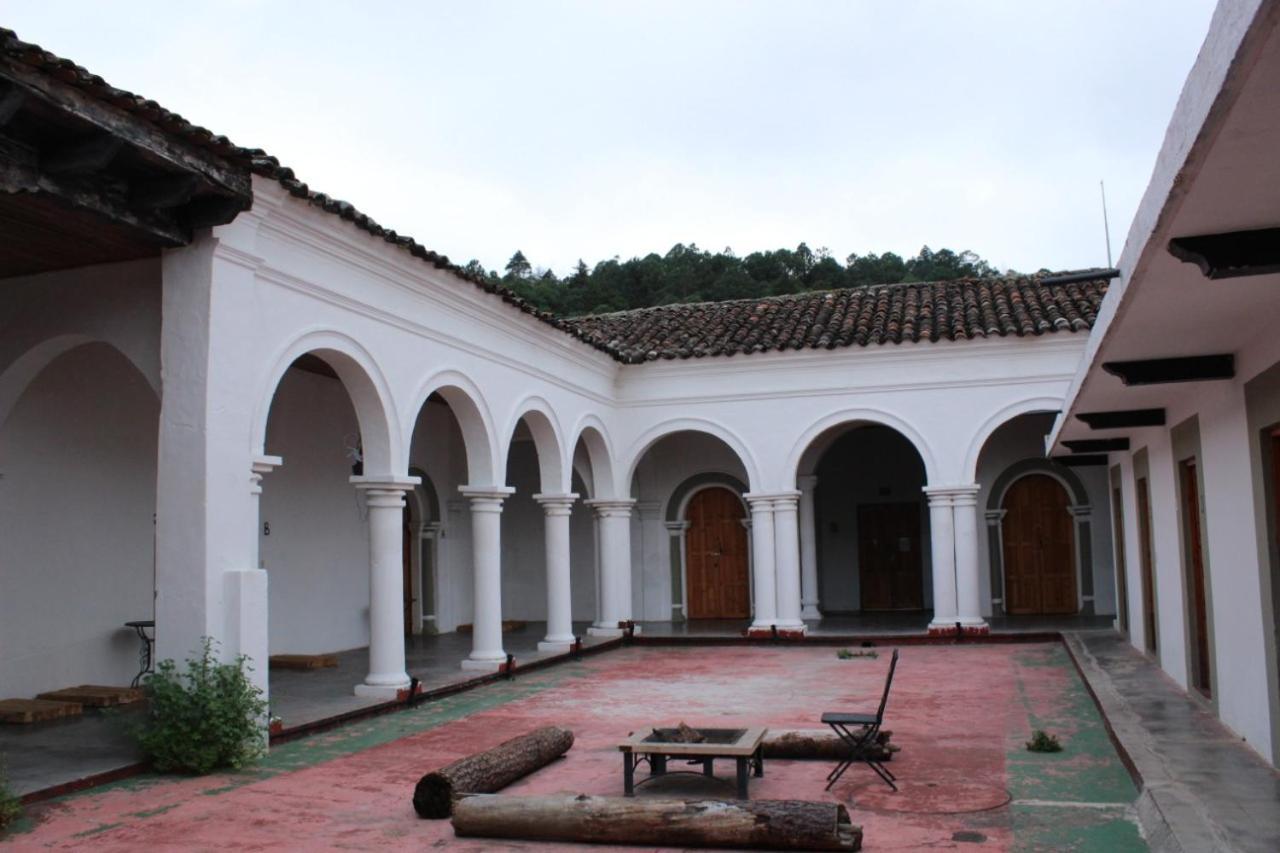 Fandango Hostel San Cristóbal de Las Casas Екстериор снимка