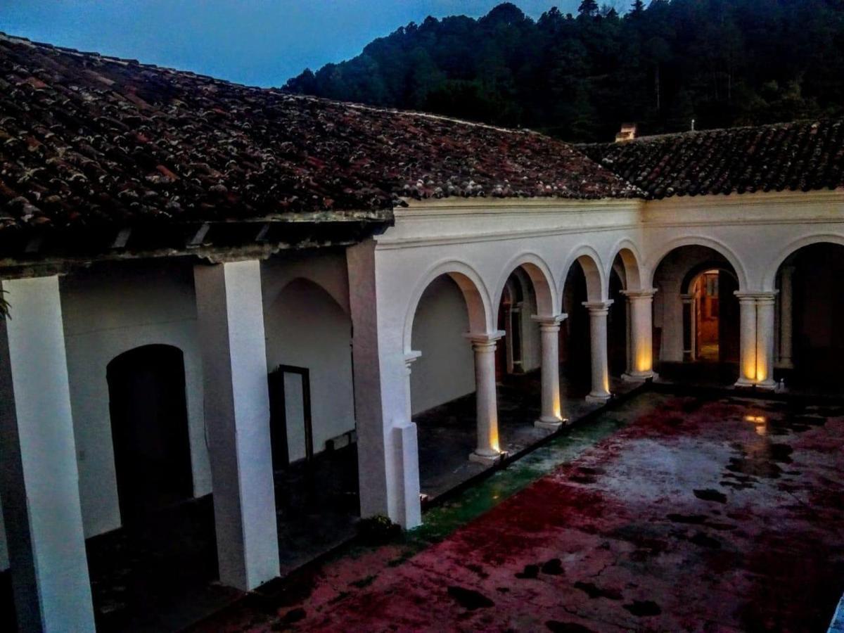 Fandango Hostel San Cristóbal de Las Casas Екстериор снимка